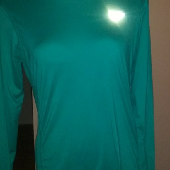 Nike - Picture 2 of 4